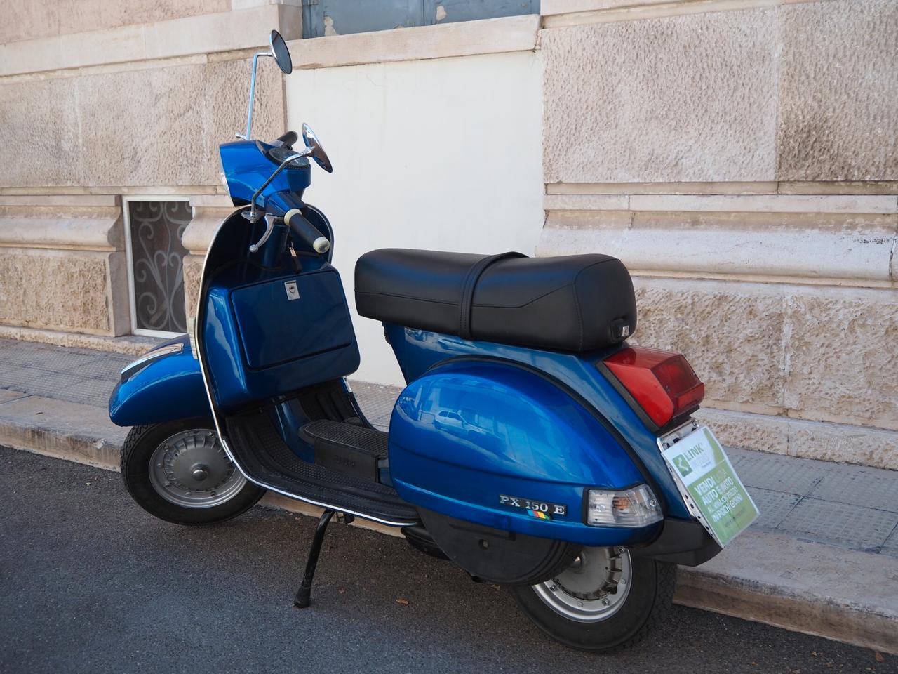 Piaggio Vespa PX 150 E