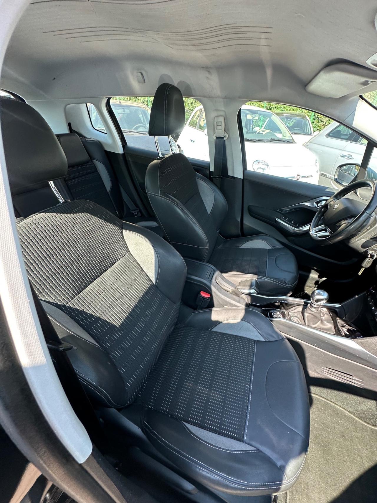 Peugeot 2008 1.6 e-HDi 115 CV Stop&Start Allure