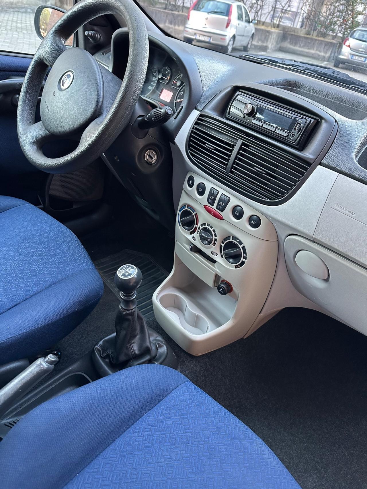 Fiat Punto 1.2i cat 5 porte ELX