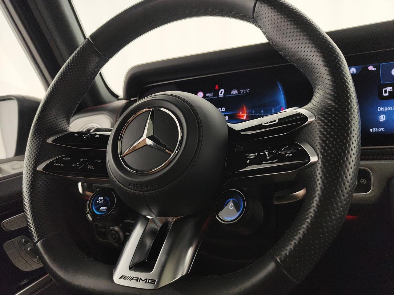 Mercedes-Benz G AMG 63 585cv auto