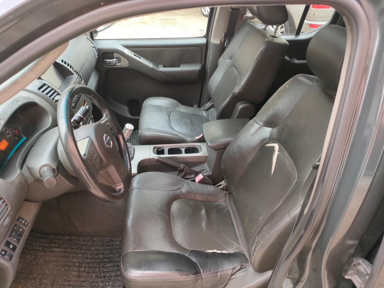 Nissan Navara 2.5 dCi 4p Double Cab LE