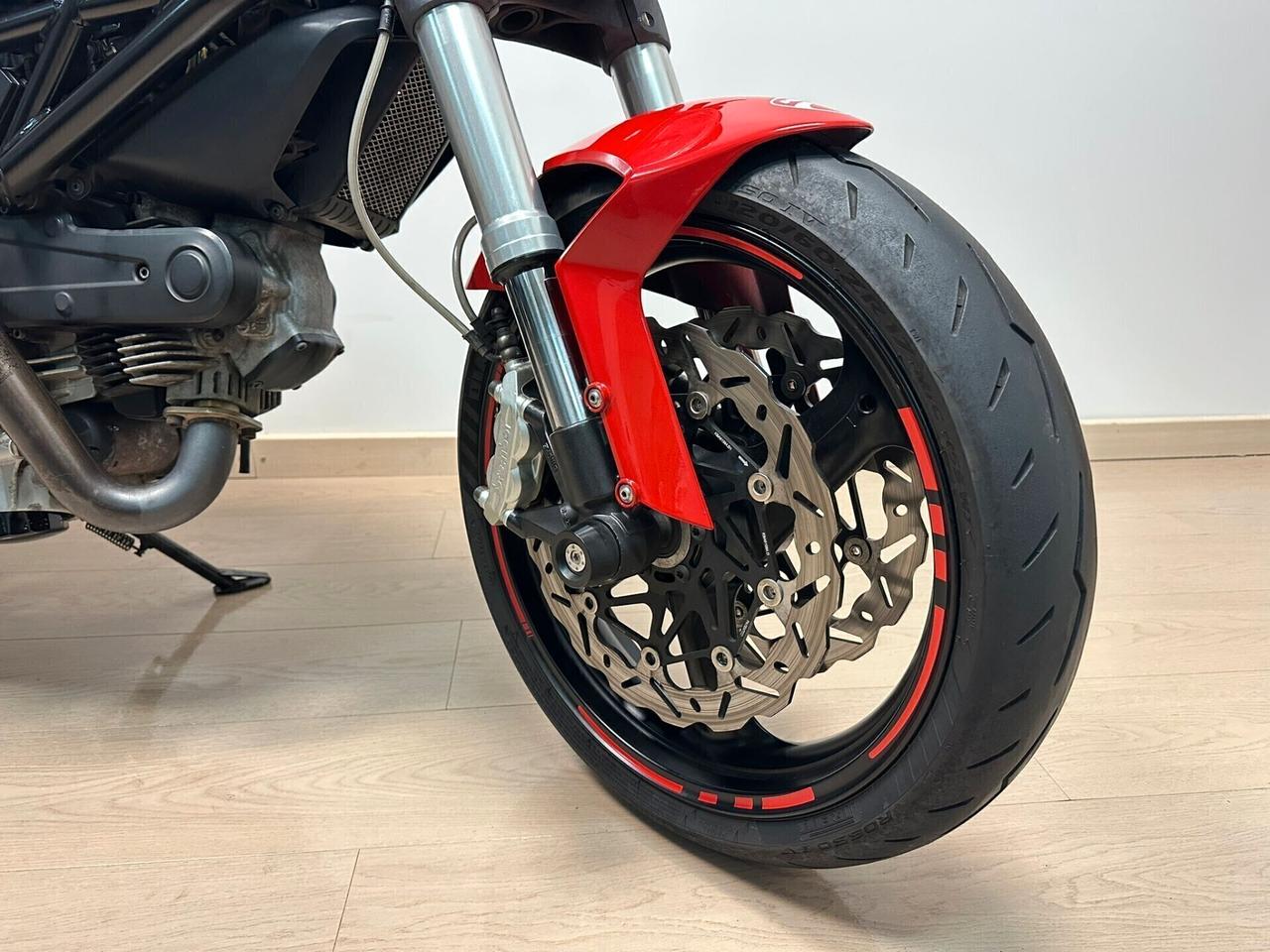 DUCATI MONSTER 696 DA 79€ AL MESE