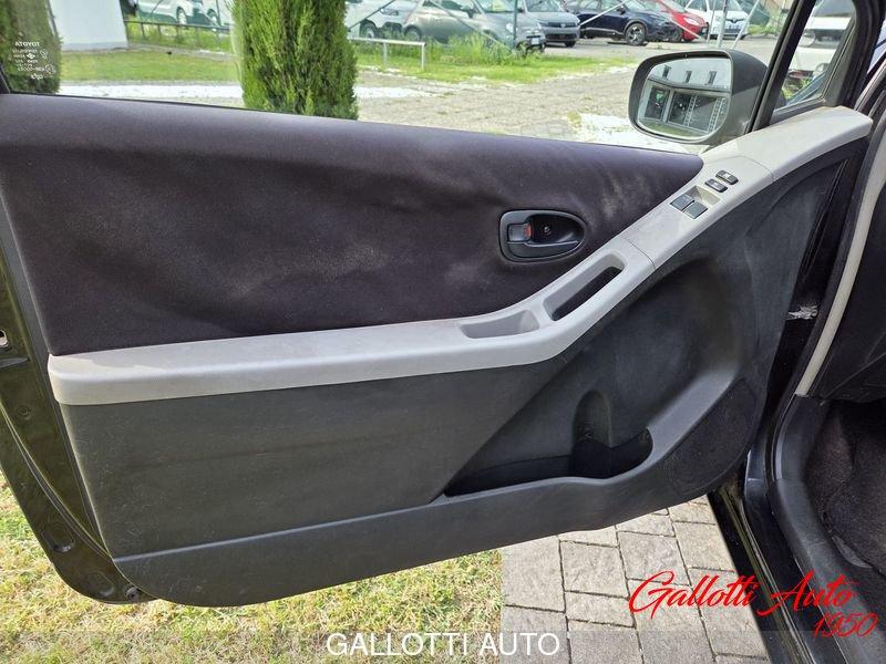 Toyota Yaris 1.0 3 porte