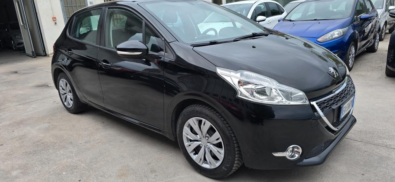 Peugeot 208 1.4 HDi 68 CV 5 porte Access