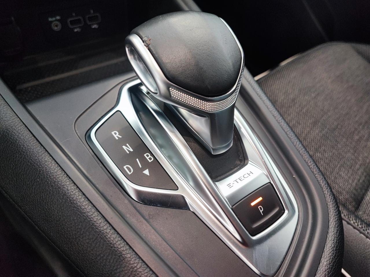 Renault Captur Plug-in Hybrid E-Tech 1 Initiale Paris
