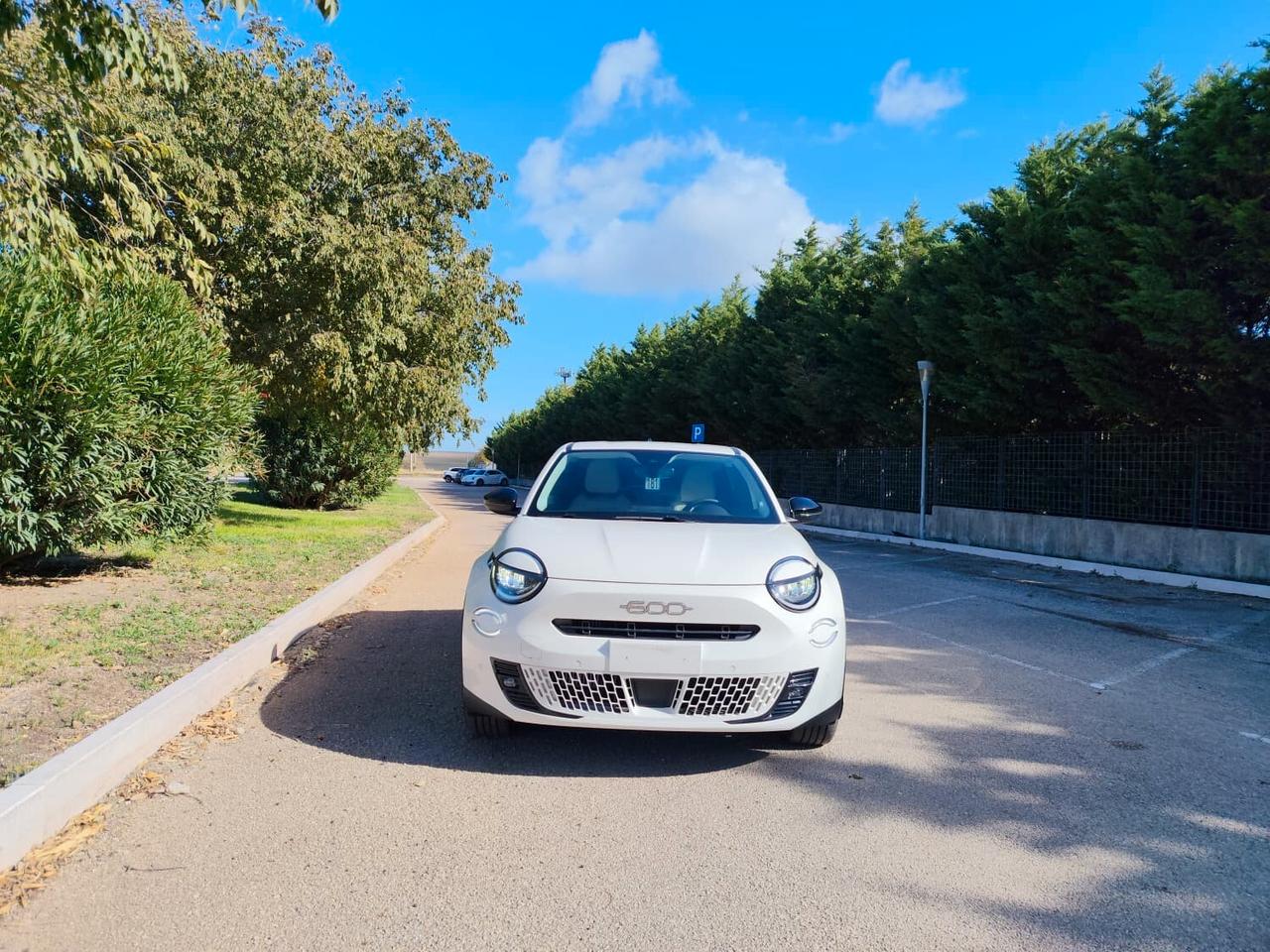 Fiat 600 Hybrid 110 CV DCT MHEV La Prima
