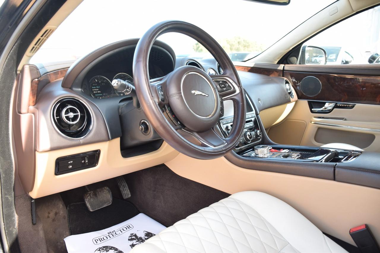 Jaguar XJ 3.0D V6 LWB Portfolio AUTOM. IVA DETR.