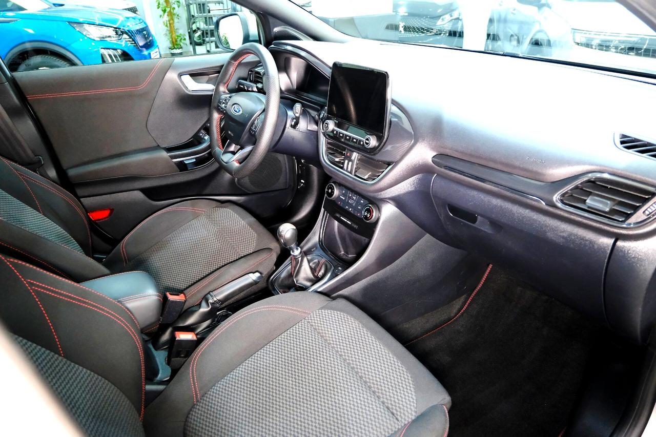 Ford Puma ST LINE HYBRID 125cv COCKPIT