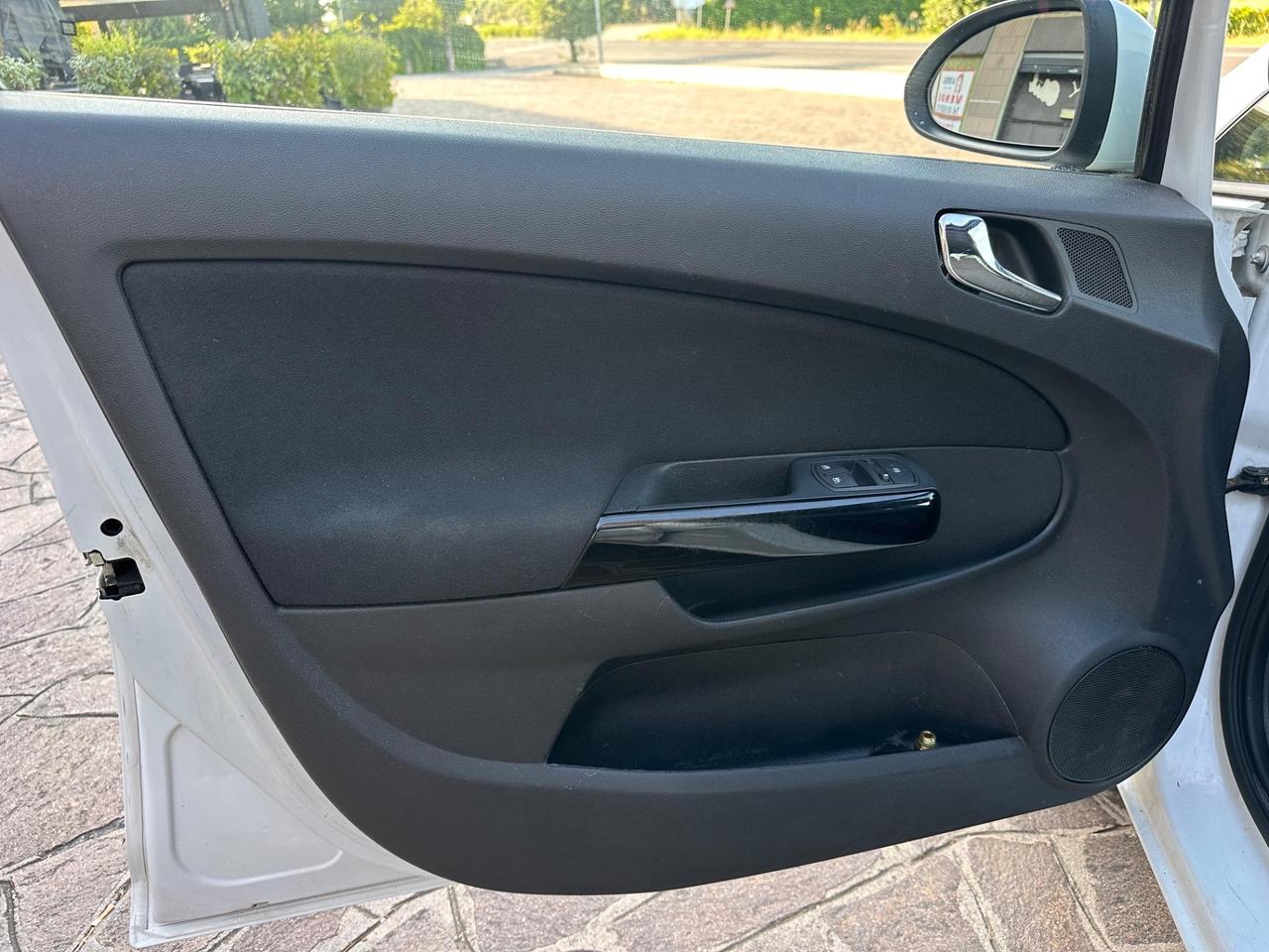Opel Corsa 1.2 85CV 5 porte GPL-TECH Edition