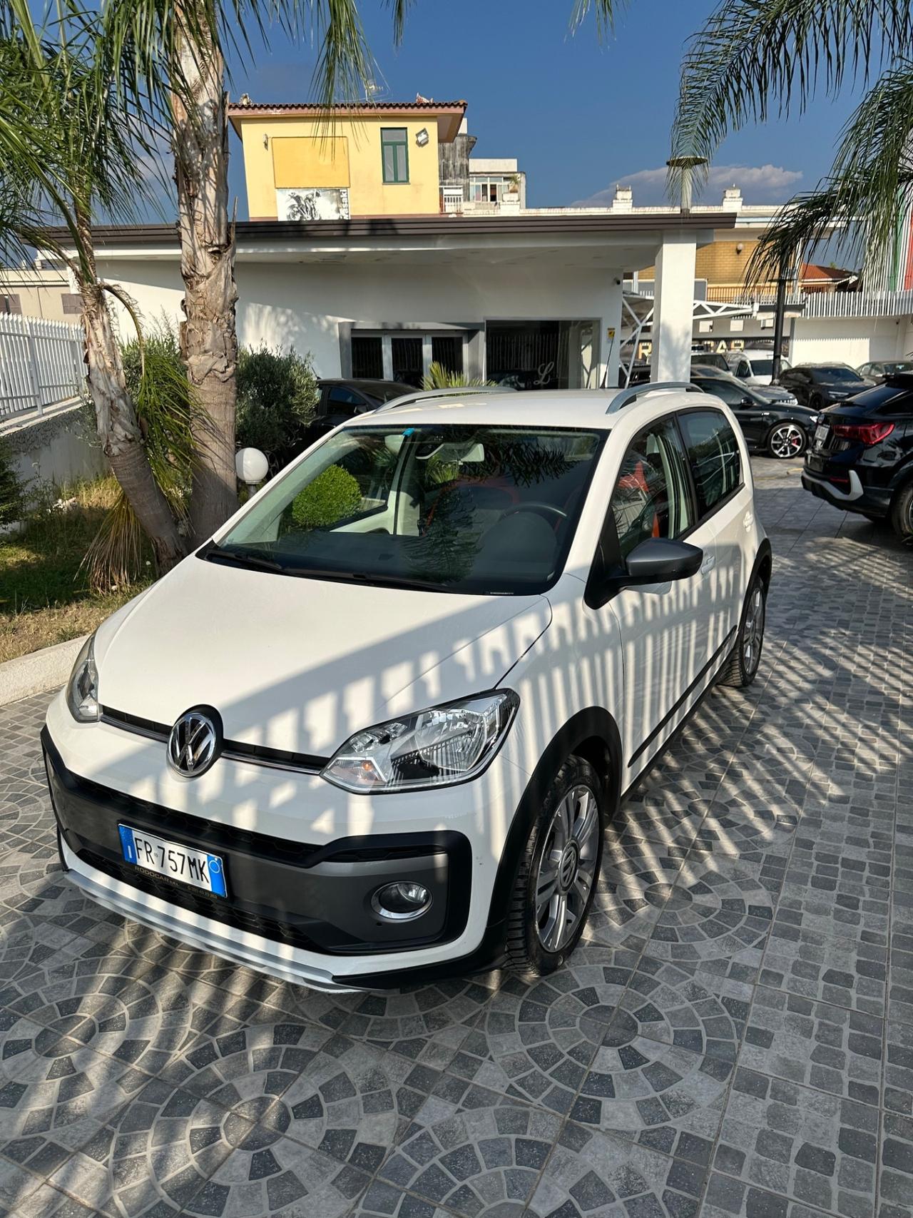 Volkswagen up! 1.0 75 CV 5p. cross up!