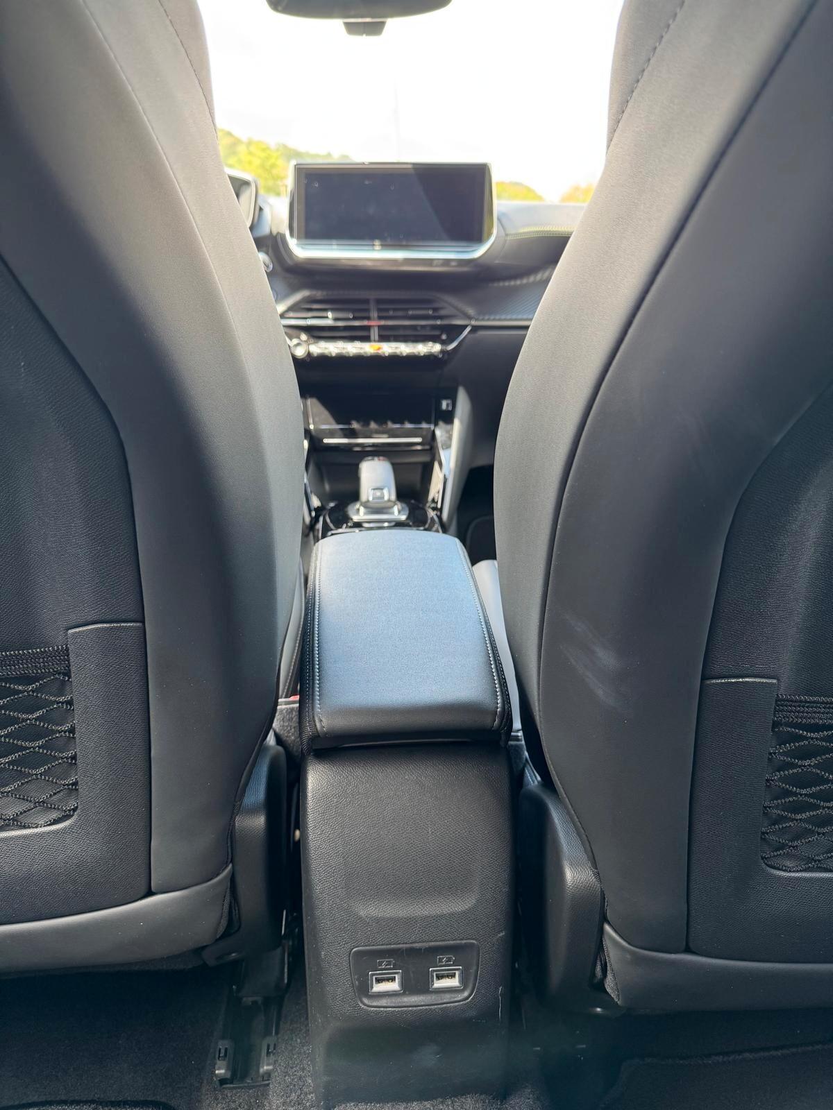 Peugeot 2008 PureTech 155 S&S EAT8 GT