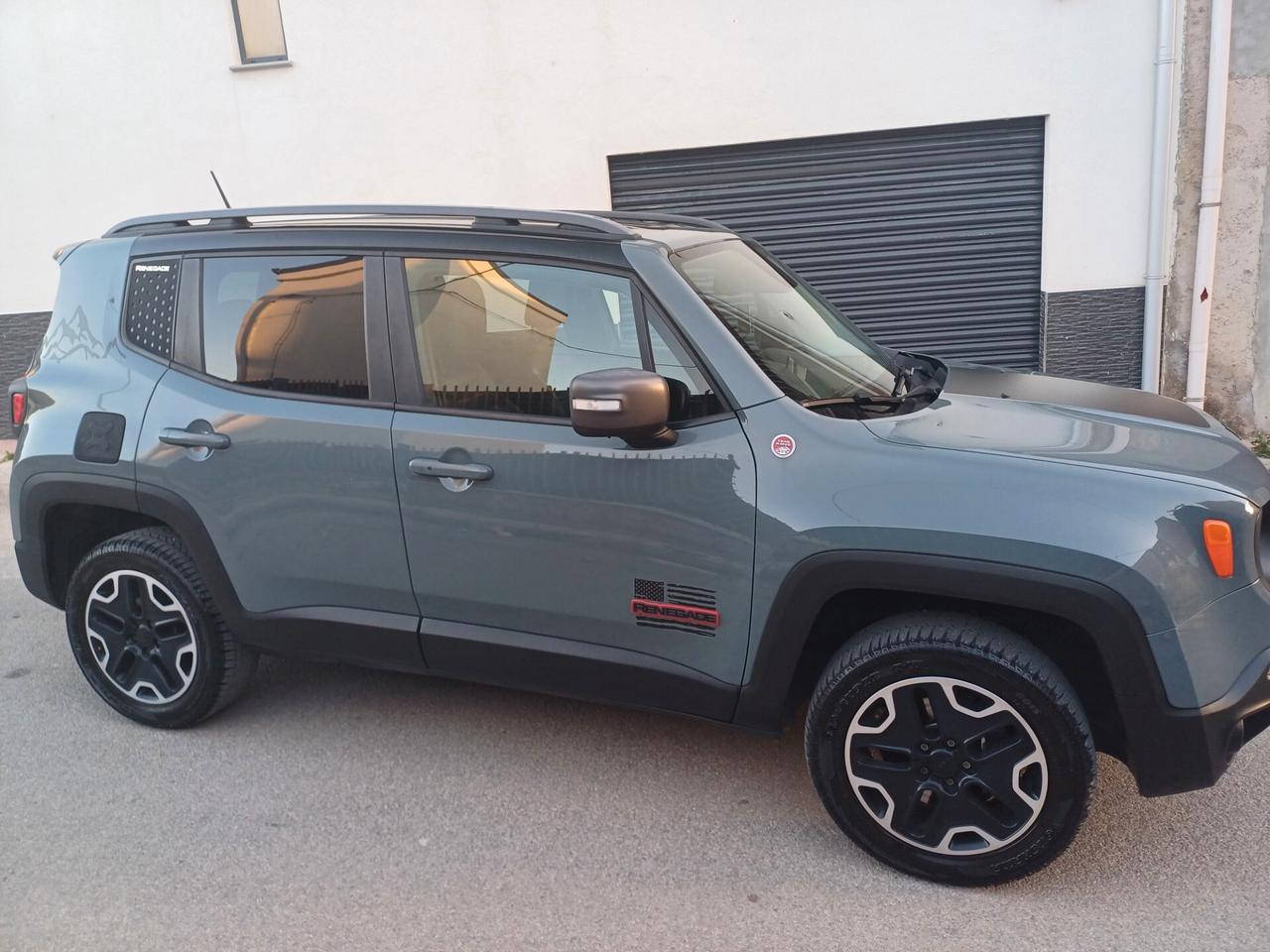 Jeep Renegade 2.0 Mjt 170CV 4WD Active Drive Low Trailhawk