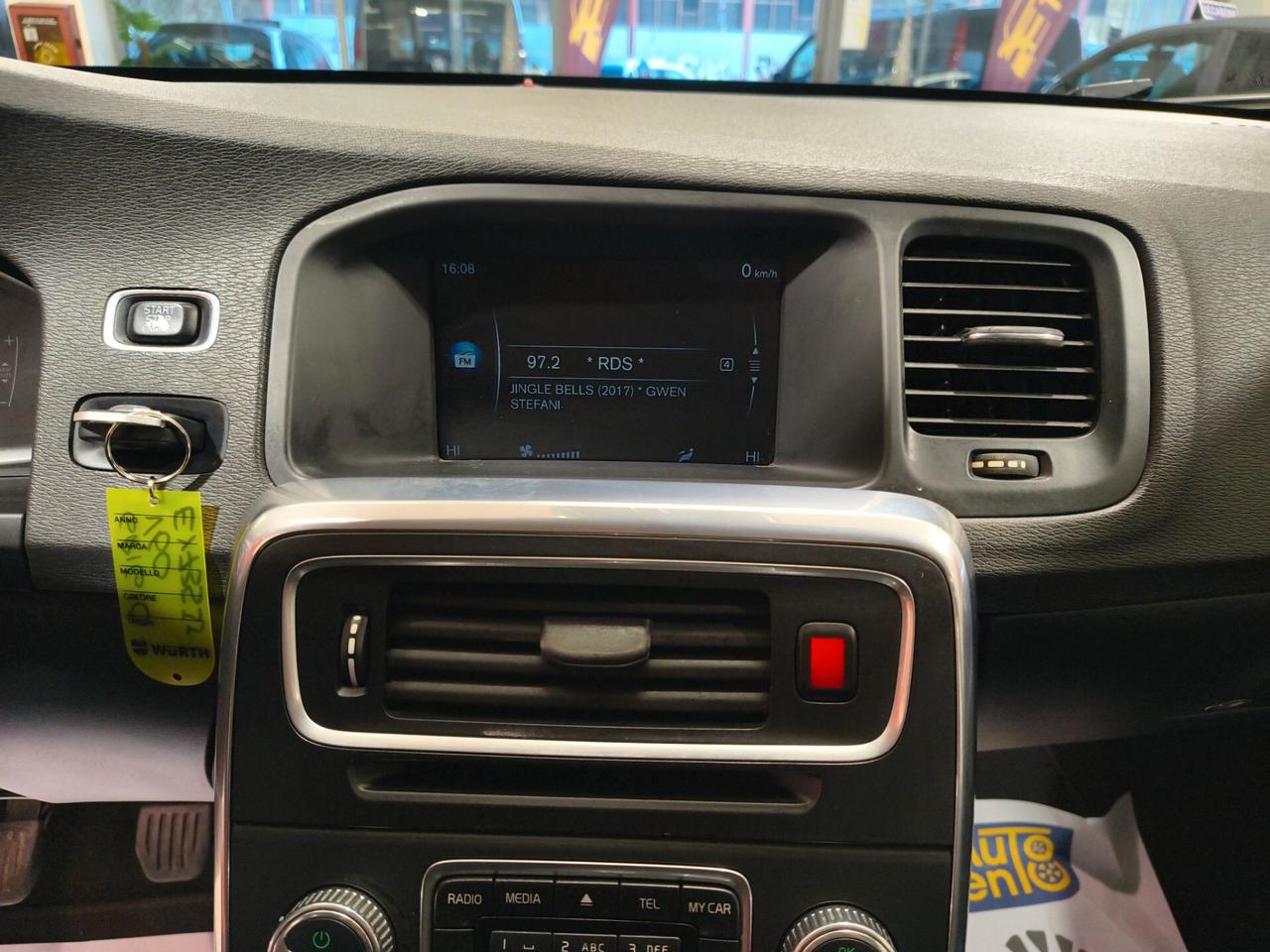 Volvo V60 D2 R-design Momentum 139.000km