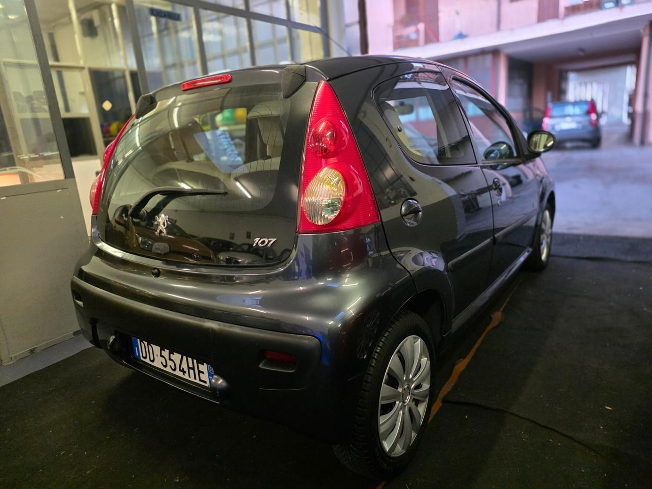 Peugeot 107 1.0 68CV 5p. Desir