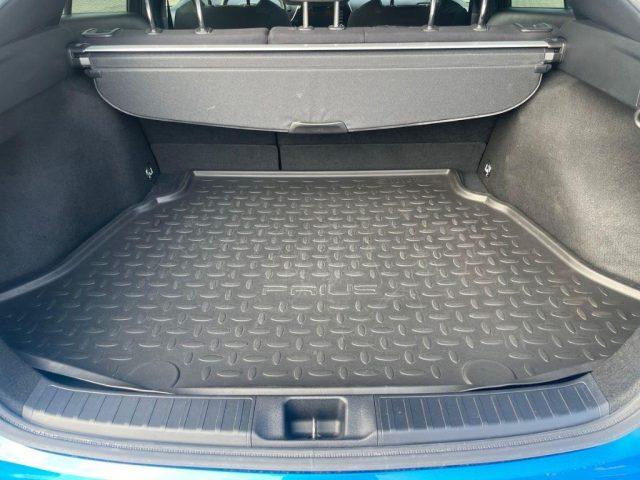 TOYOTA Prius 1.8 AWD Lounge