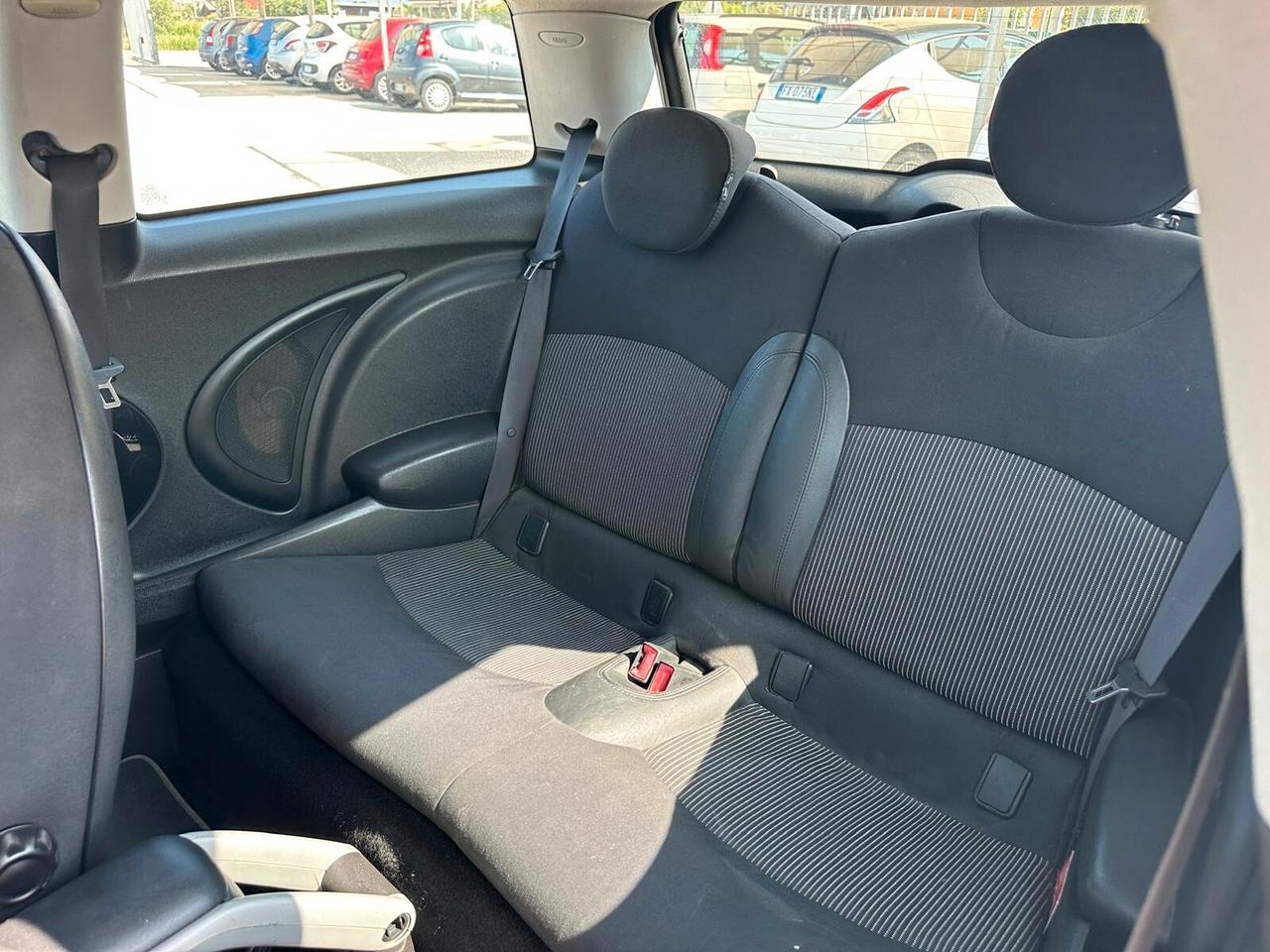 Mini Cooper D 1.6 Diesel