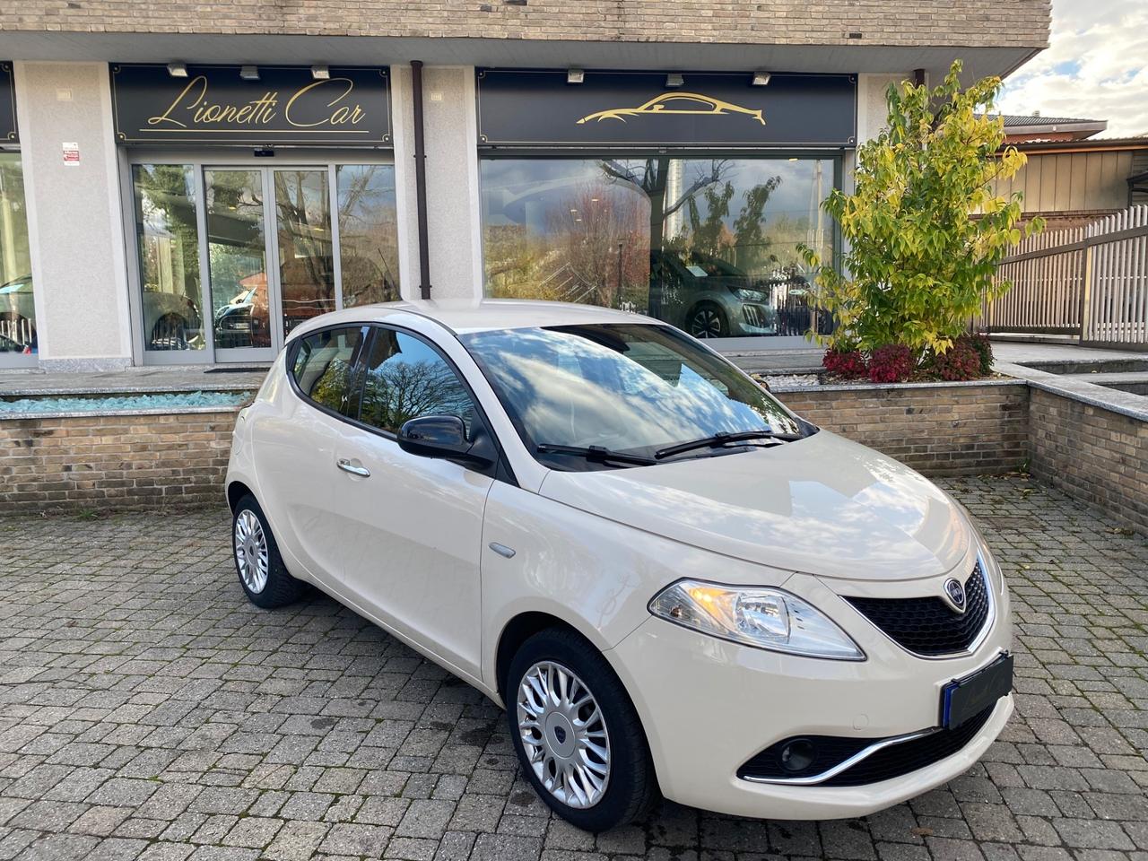 Lancia Ypsilon 1.2 69 CV 5 porte
