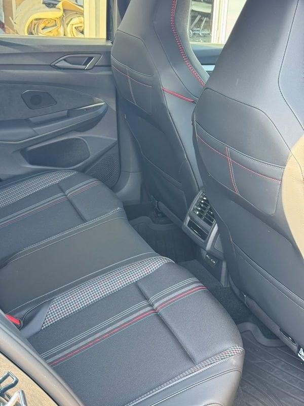 Volkswagen Golf 2.0 TSI GTI Edition 50 DSG