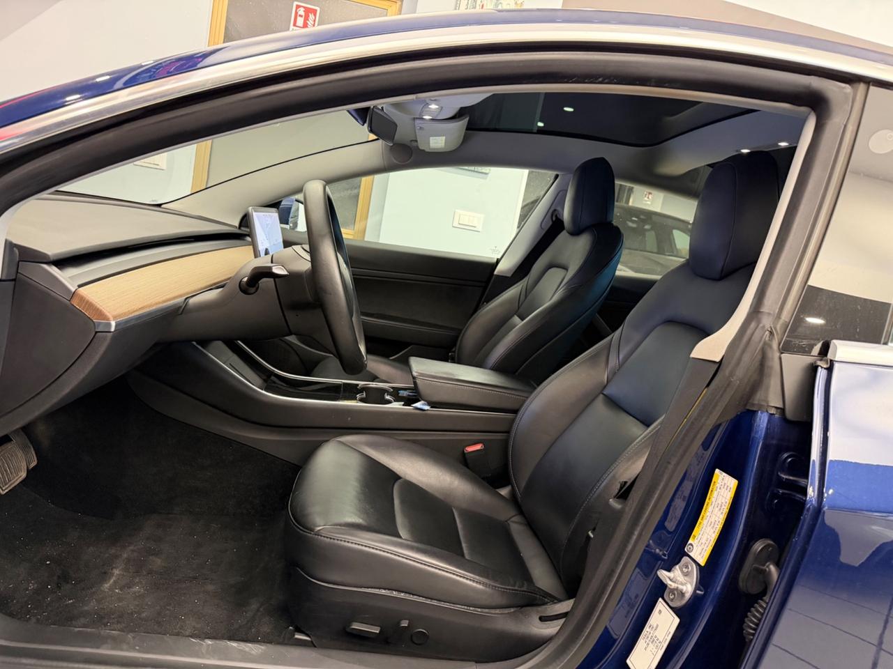 Model 3 Standard RWD Plus Iva