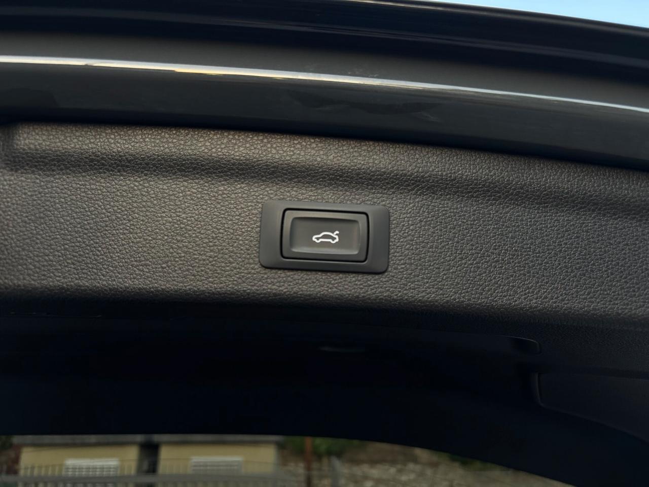 Audi Q3 40 TDI quattro S tronic S- line LED MATRIX