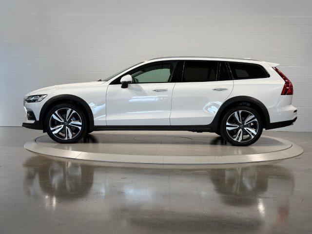 VOLVO V60 Cross Country D4 AWD Geartronic Business Pro PREZZO REALE