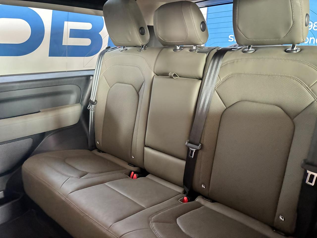 Land Rover Defender 3.0d i6 mhev se awd 200cv auto