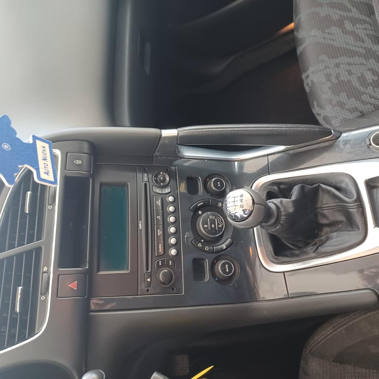 SPAZIOSA IDEALE PER FAMIGLIE 3008 1.6 HDI