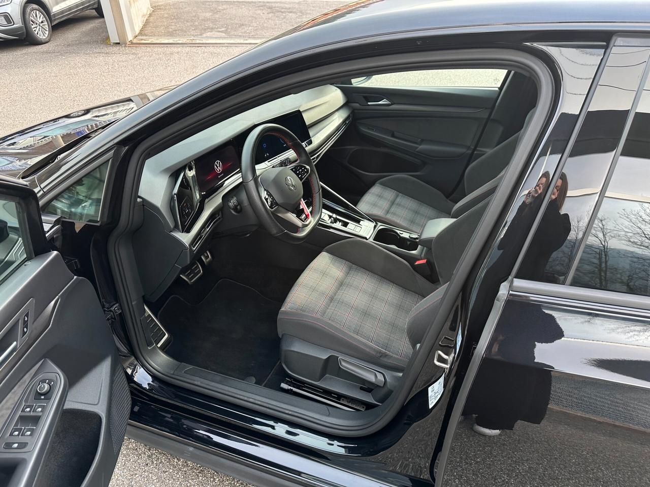 Volkswagen Golf GTI 2.0 TSI DSG