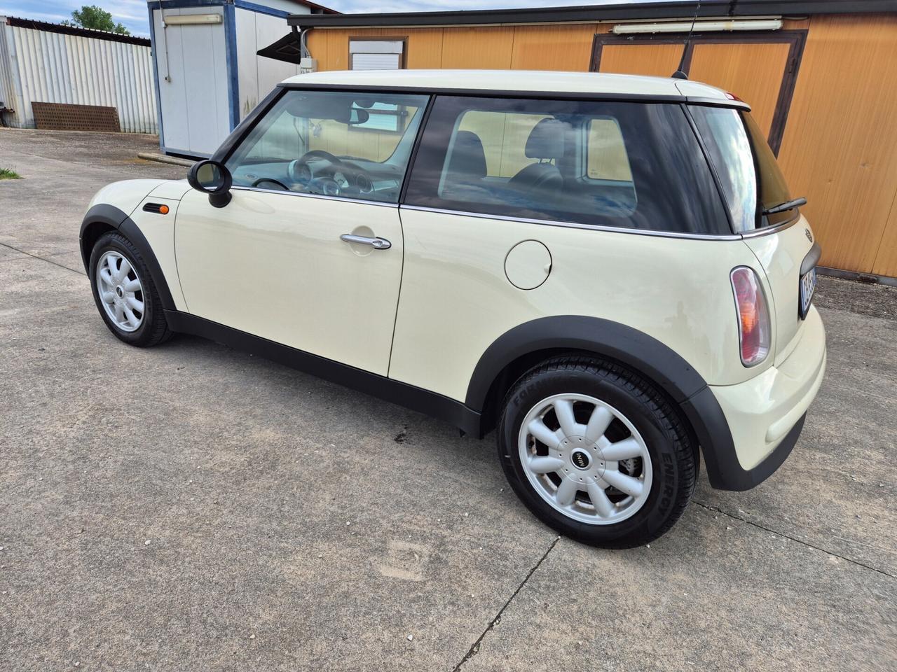 Mini 1.6 16V One neopatentati