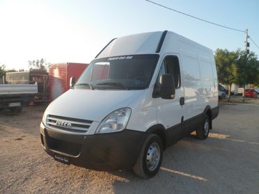 Iveco Daily 35s12 furgone medio alto