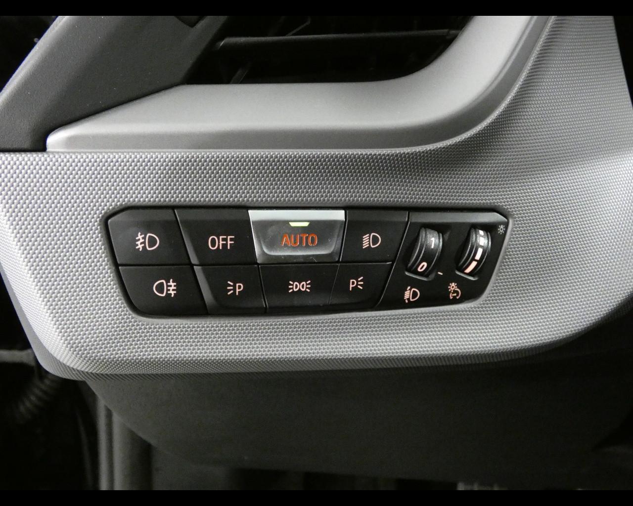 BMW Serie 1 (F40) - 116d 5p. Business Advantage