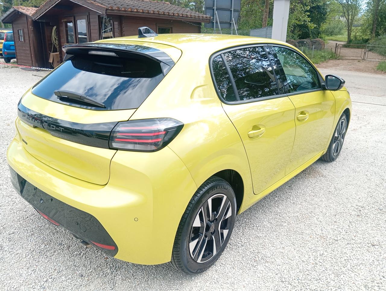 Peugeot 208 PureTech 100 Stop&Start 5 porte Allure