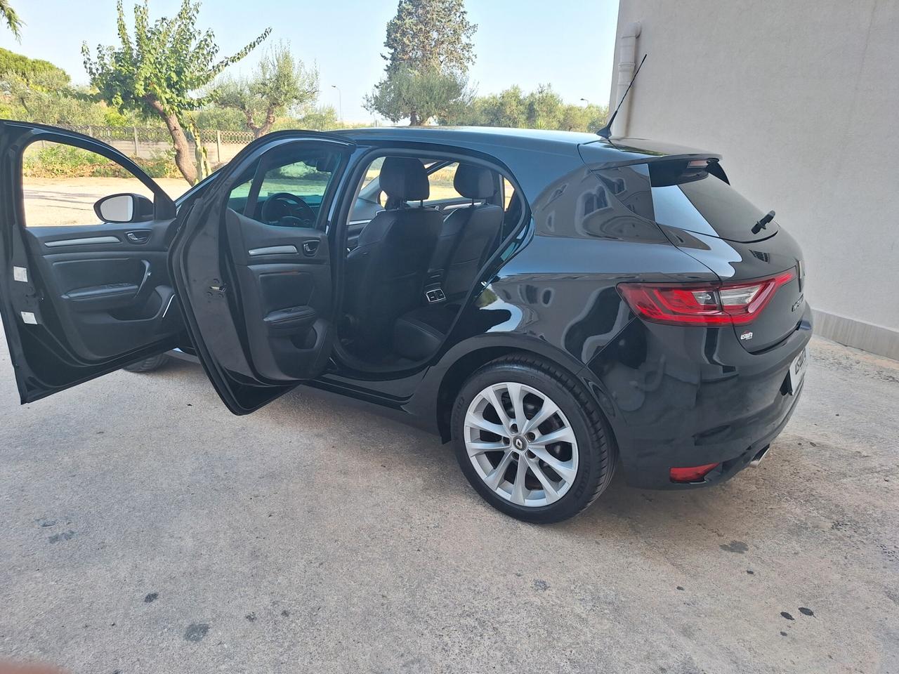 Renault Mégane 1.5 dCi 110 CV BERLINA "NAVI"