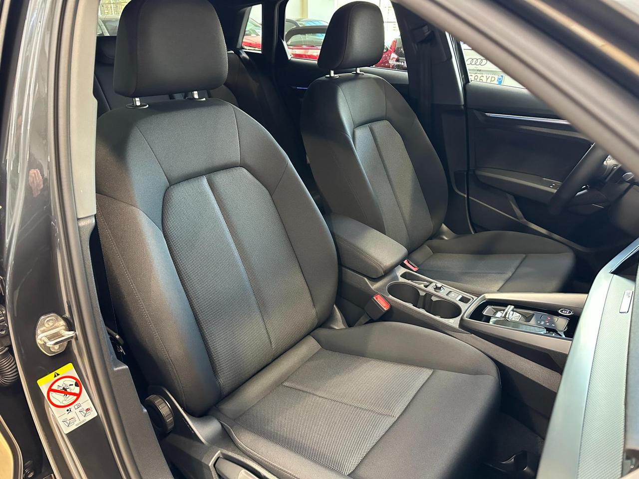 Audi A3 Sportback 35 2.0 tdi Business Advanced s-tronic-Carplay-18"