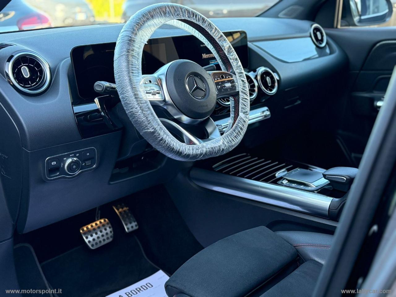 MERCEDES-BENZ GLA 180 d Automatic Premium