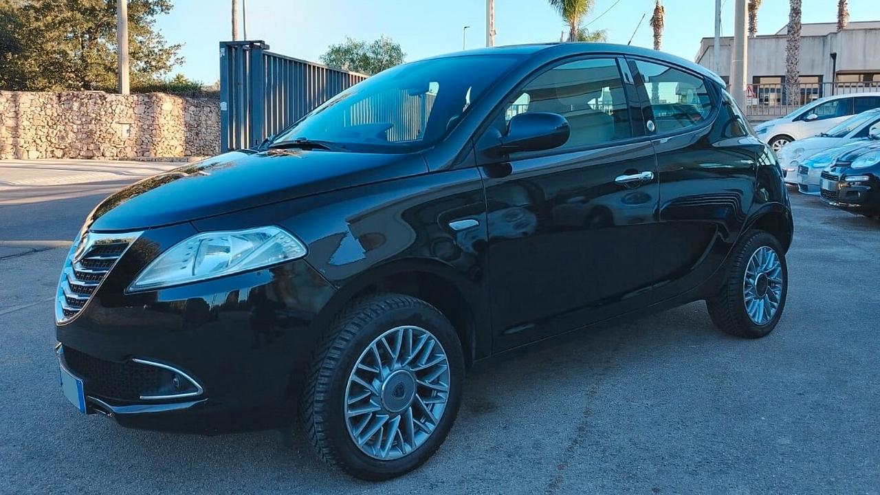 Lancia Ypsilon Gold Ecochic 900 TwinAir Metano 85cv 5p