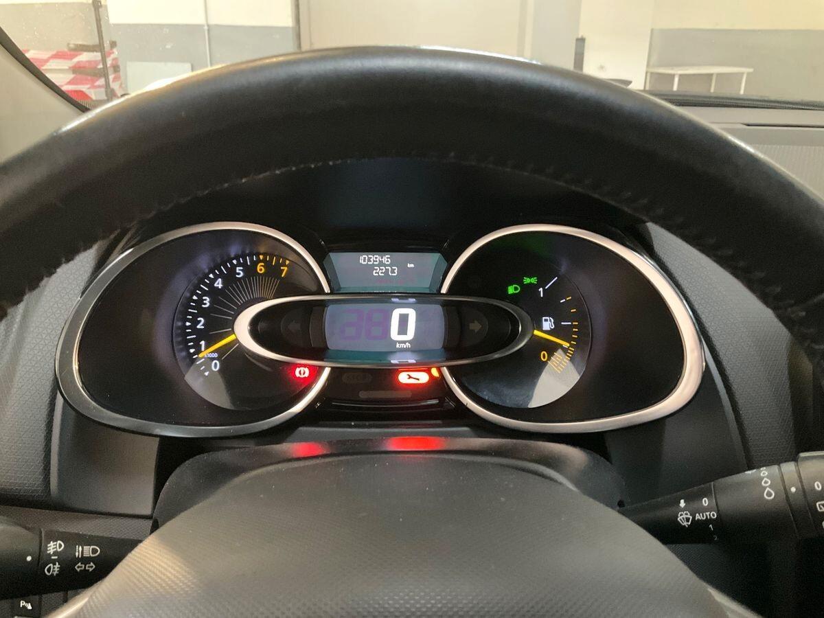 Renault Clio 1.2 75CV 5 porte Costume National