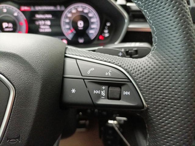 AUDI Q3 SPB 35 TDI S tronic S line Blackline edition