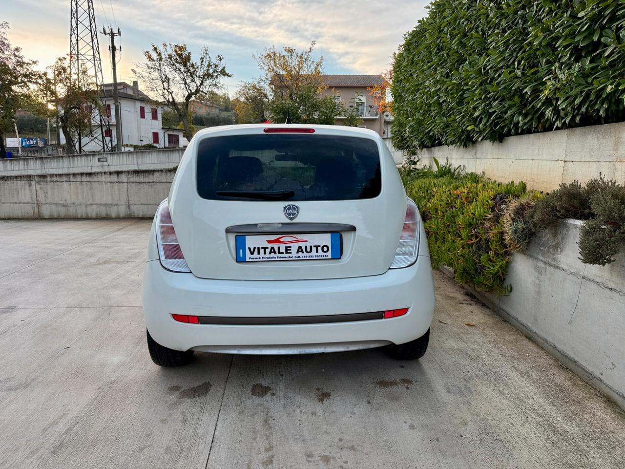 Lancia Ypsilon 1.3 MJT 75 CV MomoDesign
