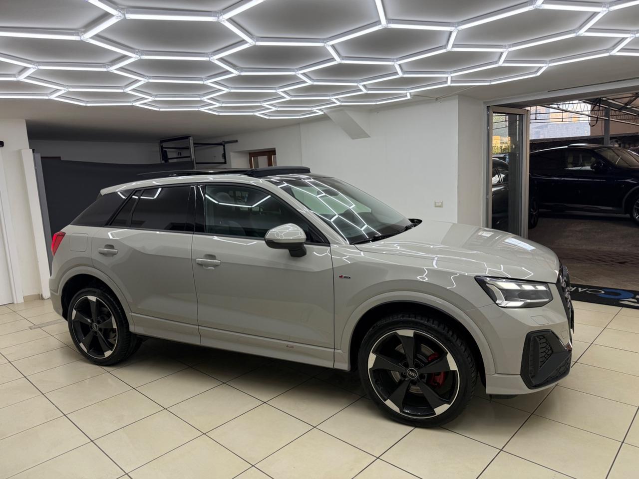Audi Q2 35 TDI S line Edition EXCLUSIVE TETTO IPER FULL