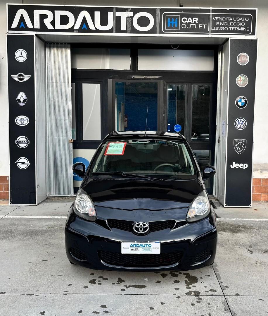 Toyota Aygo 1.0 Vvt-i 5 porte 69 cv Clima