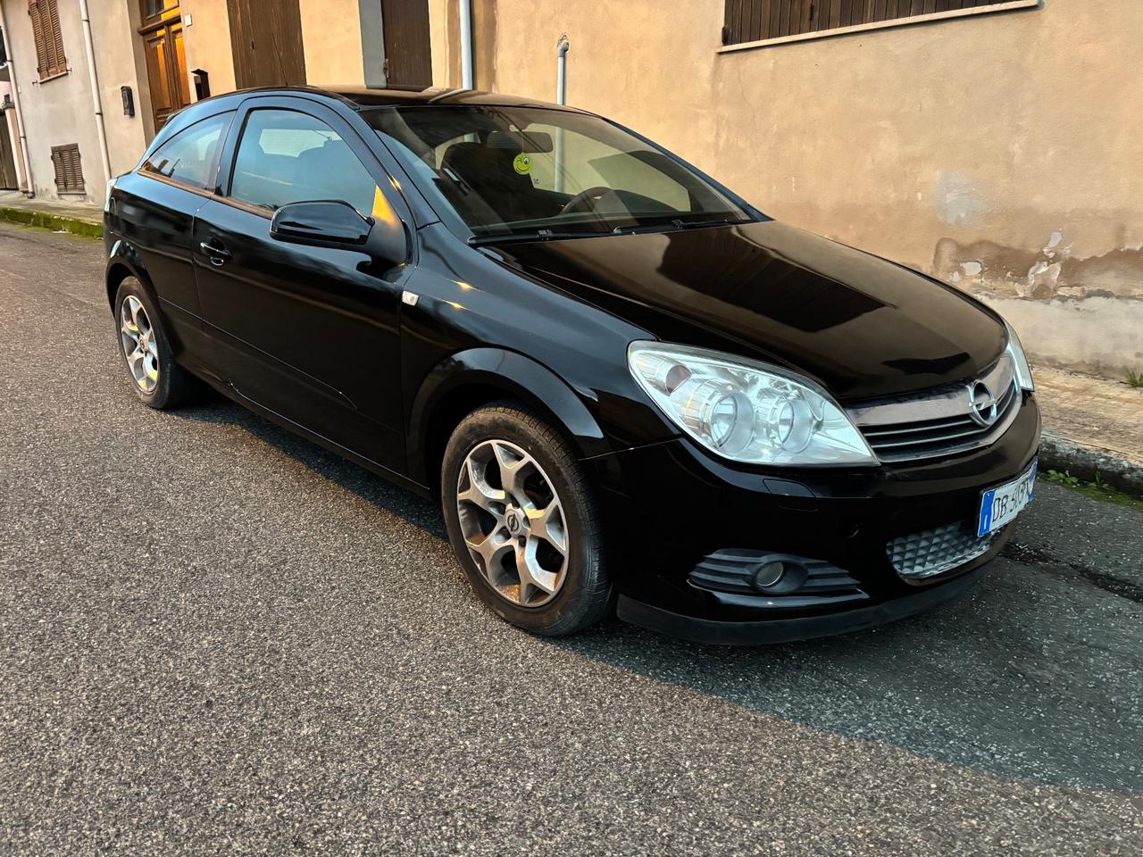 Opel Astra GTC 1.3 CDTI 3 porte Enjoy