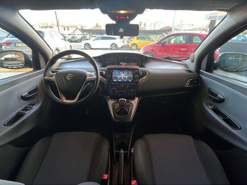 Lancia Ypsilon 1.0 FireFly 70cv S&S Hybrid SILVER PLUS