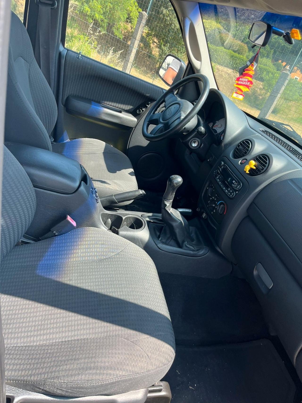 Jeep Cherokee 2.5 CRD Sport