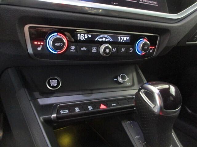 Audi Q3 SPB 35 TDI S tronic Identity Black