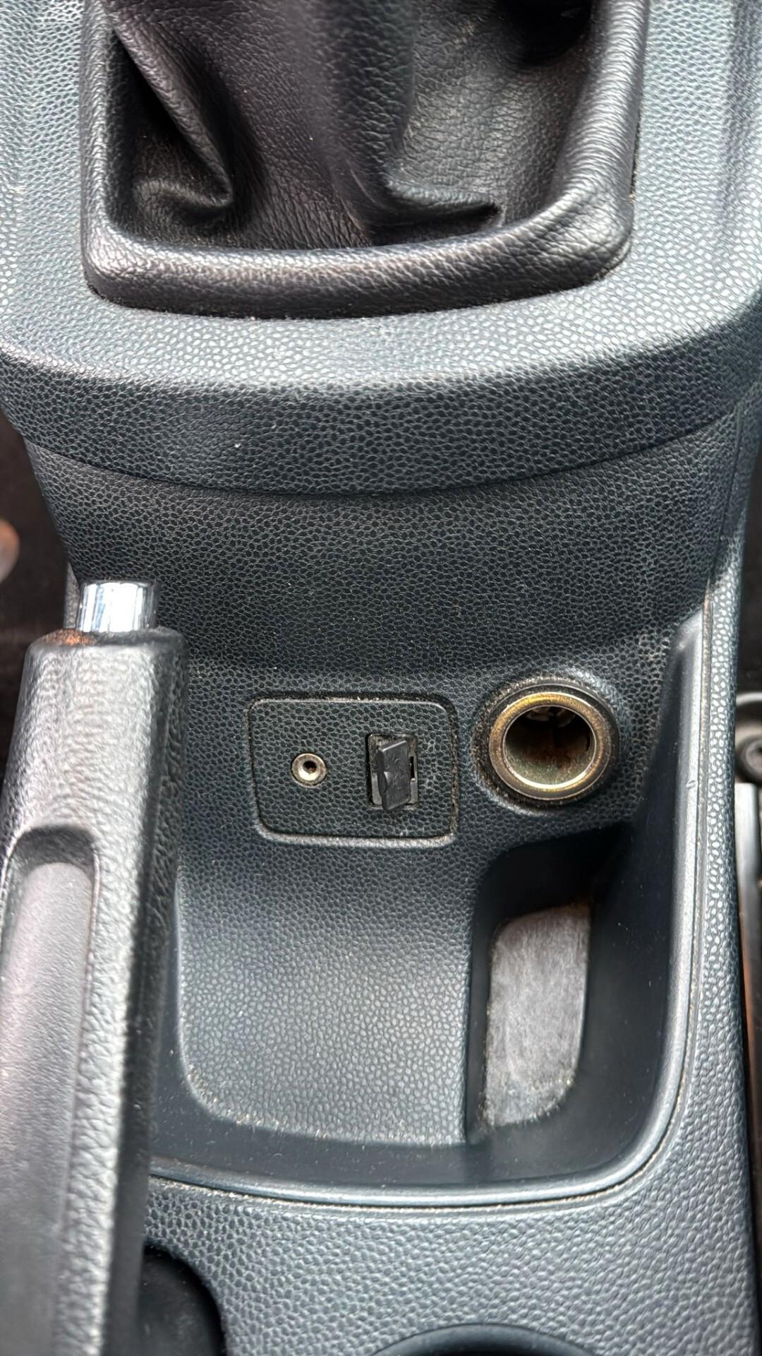 Ford Fiesta 1.4 TDCi 70CV 3 porte Titanium