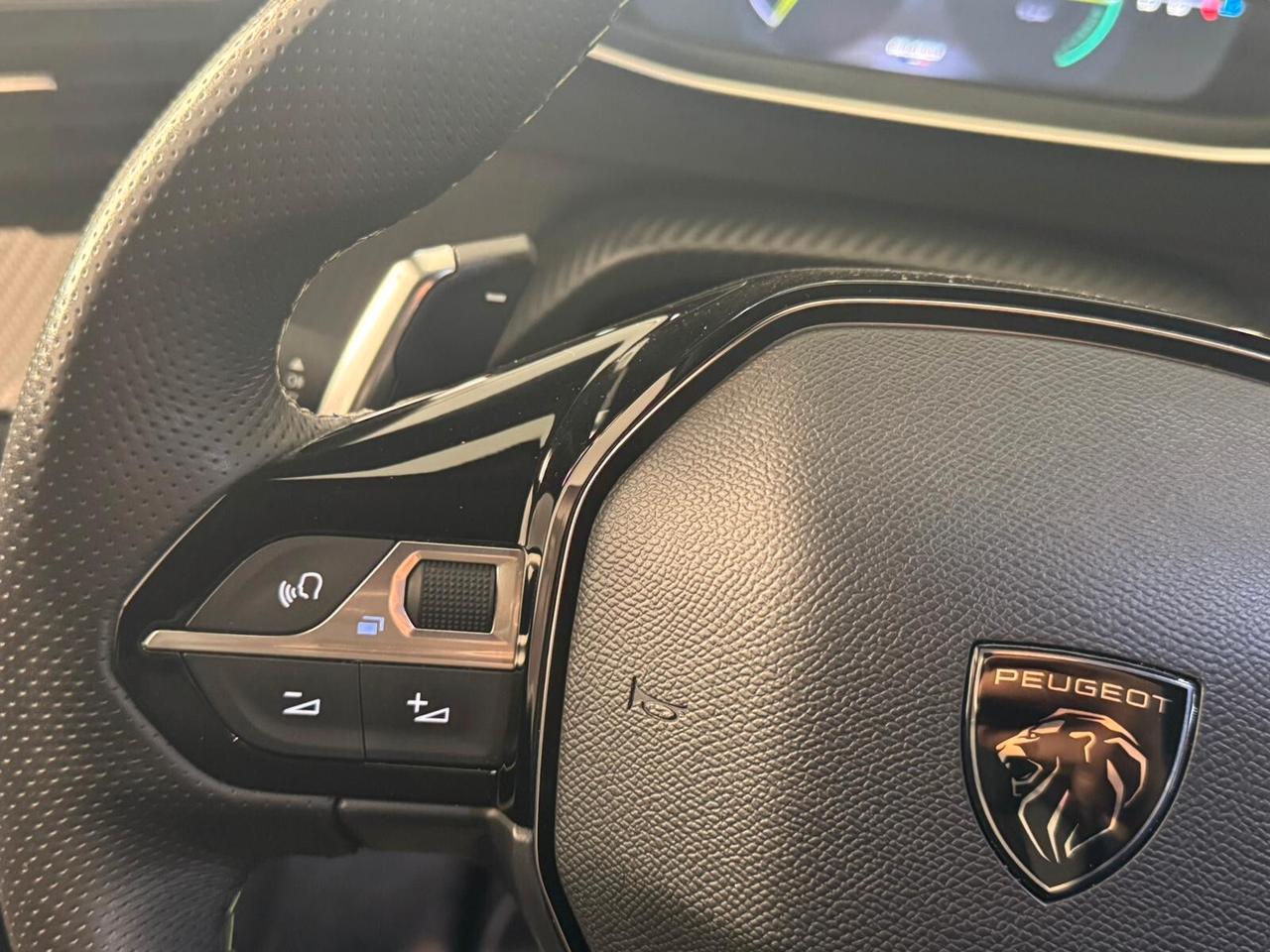 Peugeot 2008 Hybrid 136 e-DCS6 GT