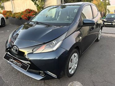 Toyota Aygo 1.0 VVT-i 69 CV 5 porte x-clusiv