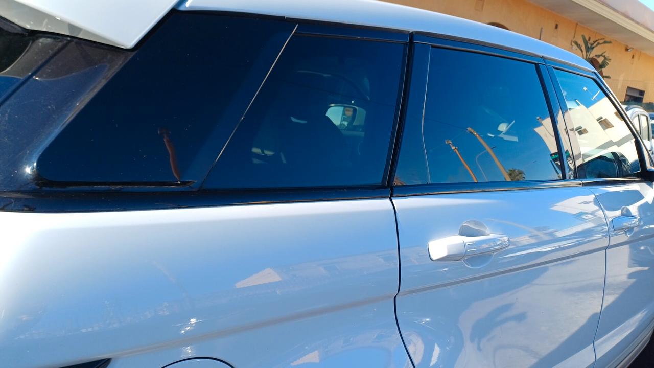 Land Rover Range Evoque 2.2 TD4 5p. Dynamic