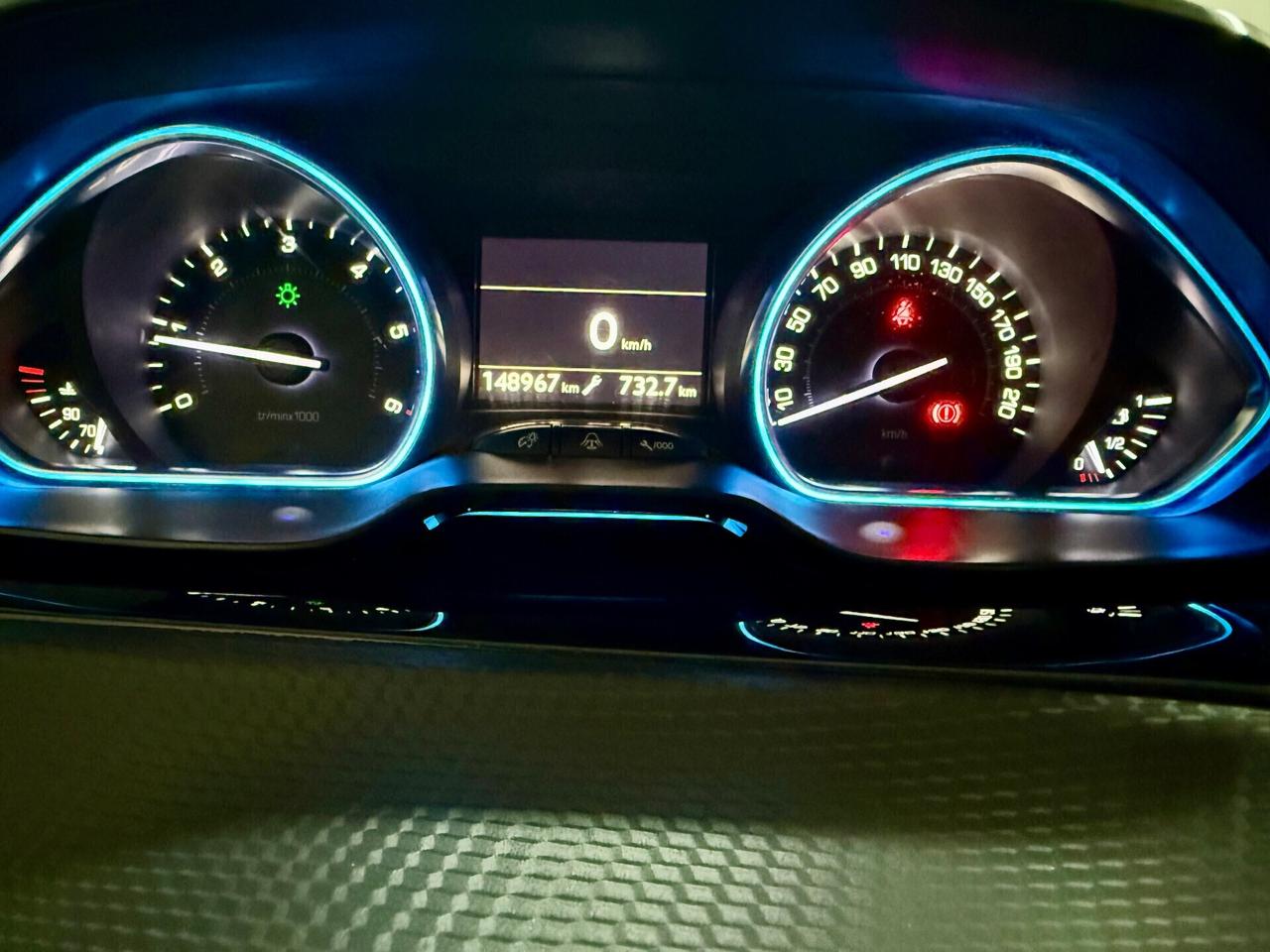 Peugeot 2008 BlueHDi 100 S&S Allure